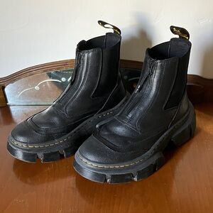 Dr Martens DMXL ZIP size 39 women’s 8 men’s 7 worn once